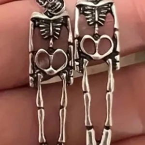 Hel nya halloween örhängen - Hel nya halloween örhengen metall material