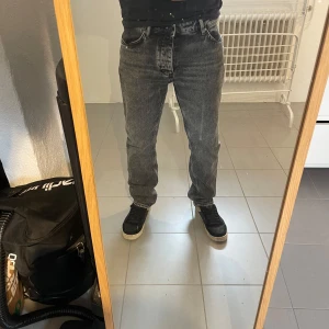 Neuw Stockholm jeans  - Neuw Stockholm jeans Storlek w30 l30 Straight fit Inköpta på nk Göteborg för 1500 kr