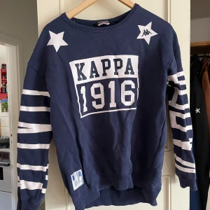 Tröja från Kappa - Tröja från kappa. Mörkblåa bra skick
