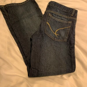Snygga jeans aldrig använt - Ny skick 
