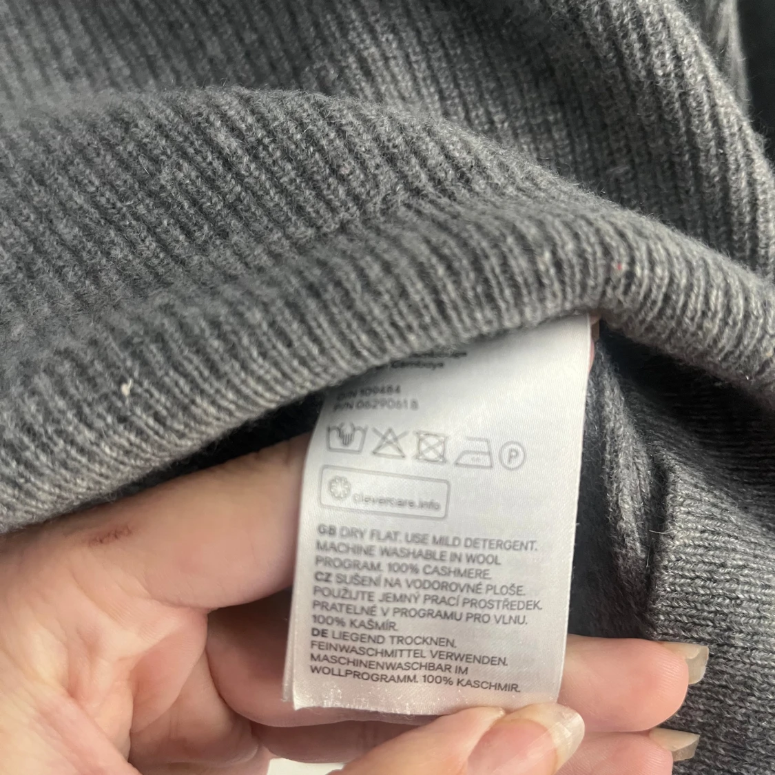 Stickad grå tröja 100% cashmere  - 92