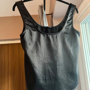 Satintopp - Fin topp