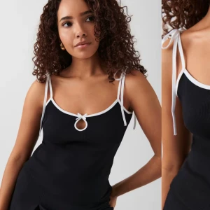 Gulligt linne  - Fint skick! Använd vid ett fåtal tillfällen. 