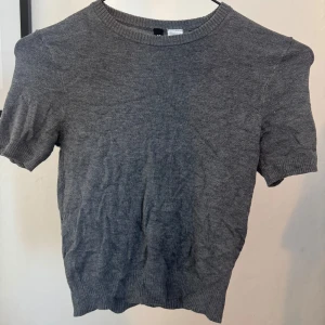 Finstickad tröja  - Helt oanvänd, endast provad🫶🏼 storlek xxs men sitter som xs