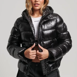 Superdry vinterjacka - Från Superdry model Shine Sports täckjacka med huva- strl 38. Nyskick köpt för 1500