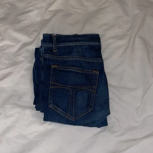 Tiger of Sweden Jeans - Snygga blåa jeans från tiger of Sweden säljer på grund av att de blivit för små för mig. Perfekt färg till hösten😁