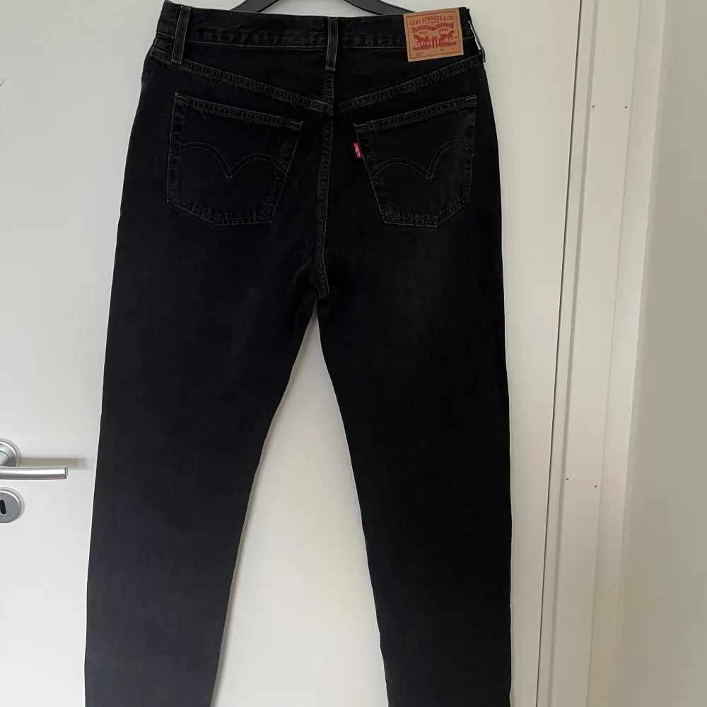 Levis jeans 501 Storlek: W29 L30 Aldrig använd. Jeans & Byxor.