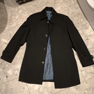 ESPRIT kappa - Helt ny utan tags Köpte för över 2000kr och säljs endast för 699kr!