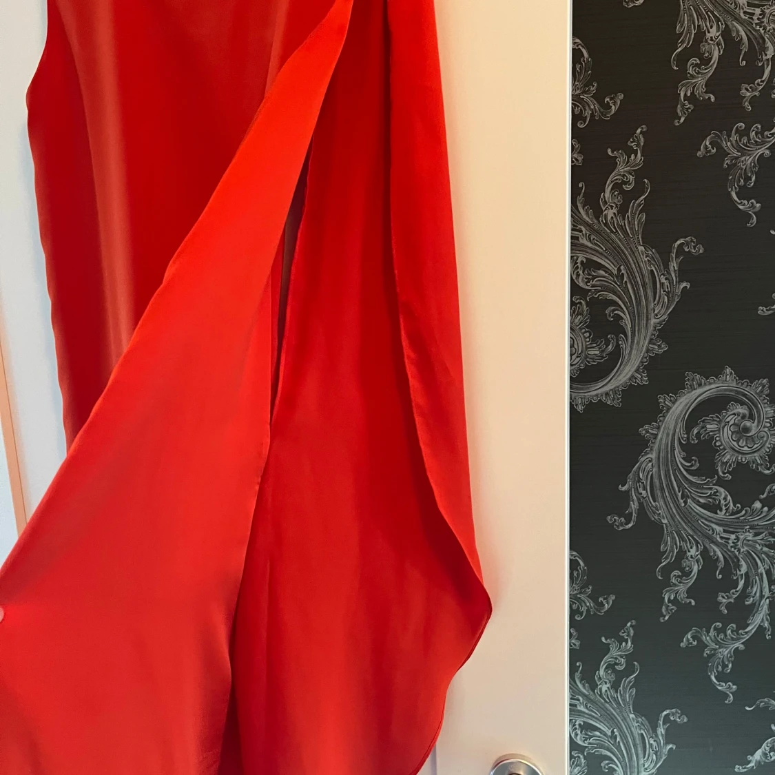 Röd klänning från Armani Jeans - 92