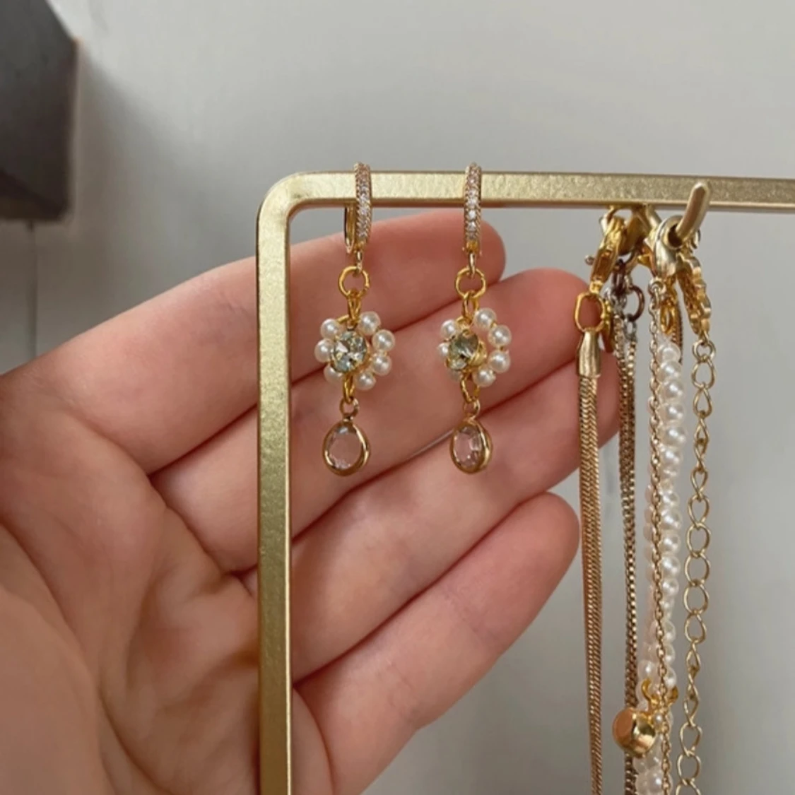 Handgjorda guldörhängen med pärlor - 90