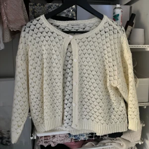 Trekvärtsarmad kofta - Trekvärtsarmad kofta, jätte bra sick