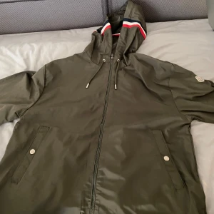 Moncler vindjacka  - New 