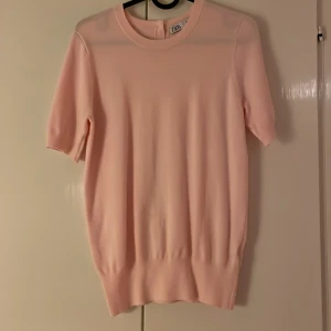 Tröja  - En zara tröja  Aldrig andvänd  Helt ny 