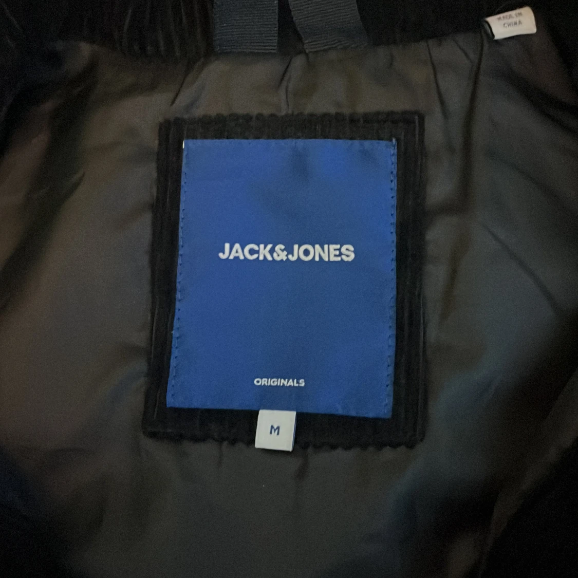 Svart manchesterväst från Jack & Jones - 92