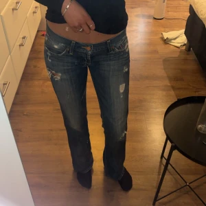 Lågmidjade jeans lucky brand - Lådmidjade vintage jeans från lucky brand. Storlek 4/27