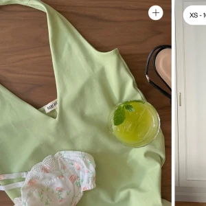 Oanvänd DA topp - Använd en gång. Storlek XXS men stretch i materialet