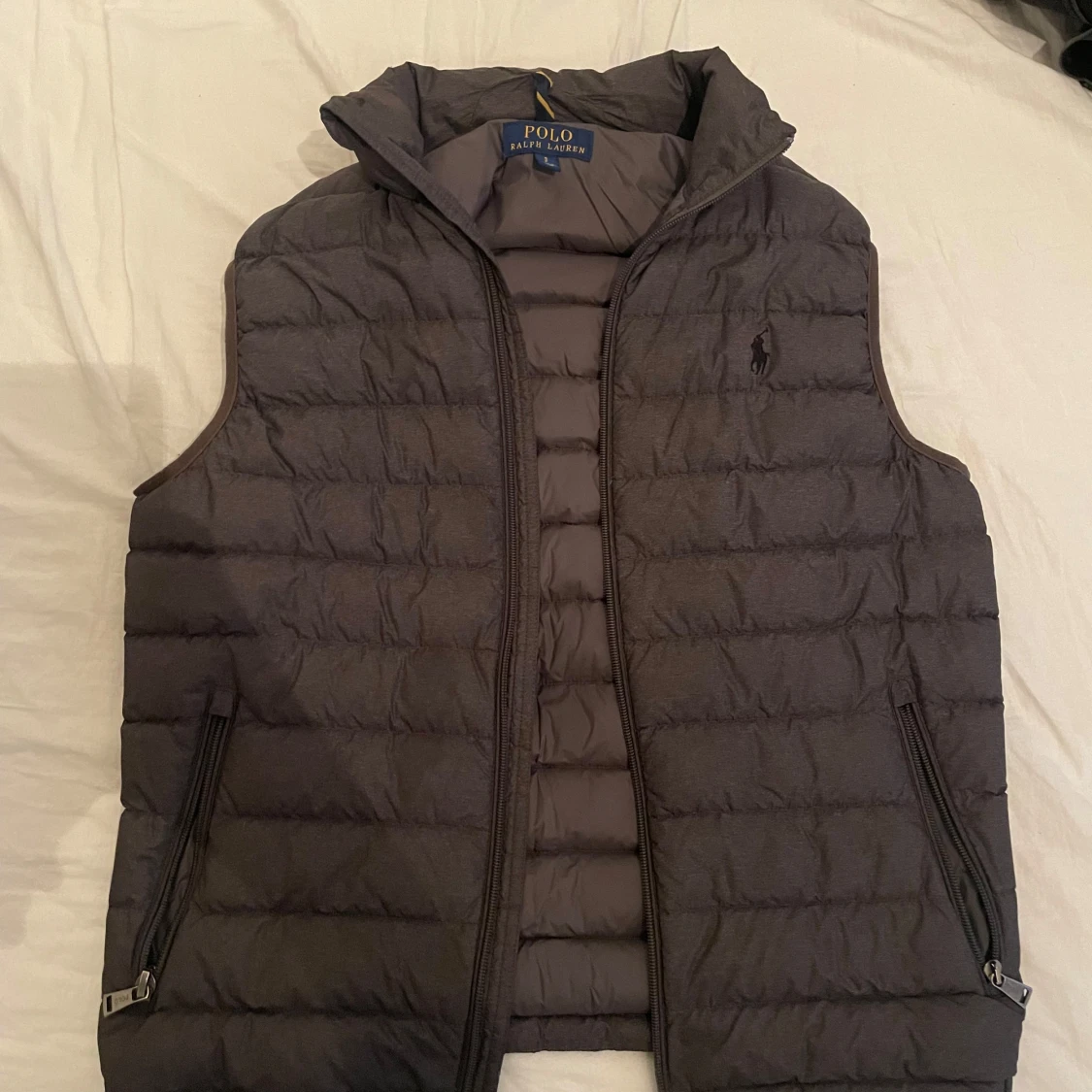 Grå dunväst från Polo Ralph Lauren - 90