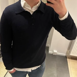 Långärmad piké - Långärmad piké i skönt material, storlek S, bra skick 