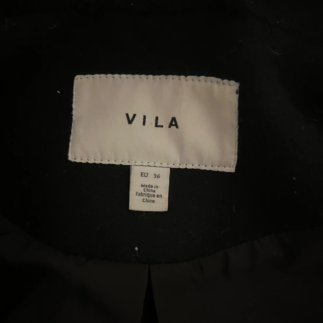 Svart kappa från VILA - 91