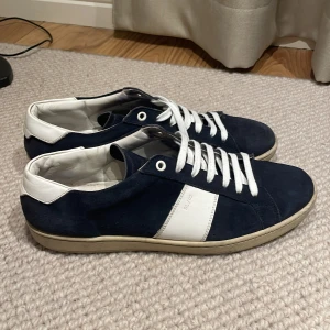 Sl02 saint Laurent skor - Storlek 43, inget og tillkommer. Inga byten