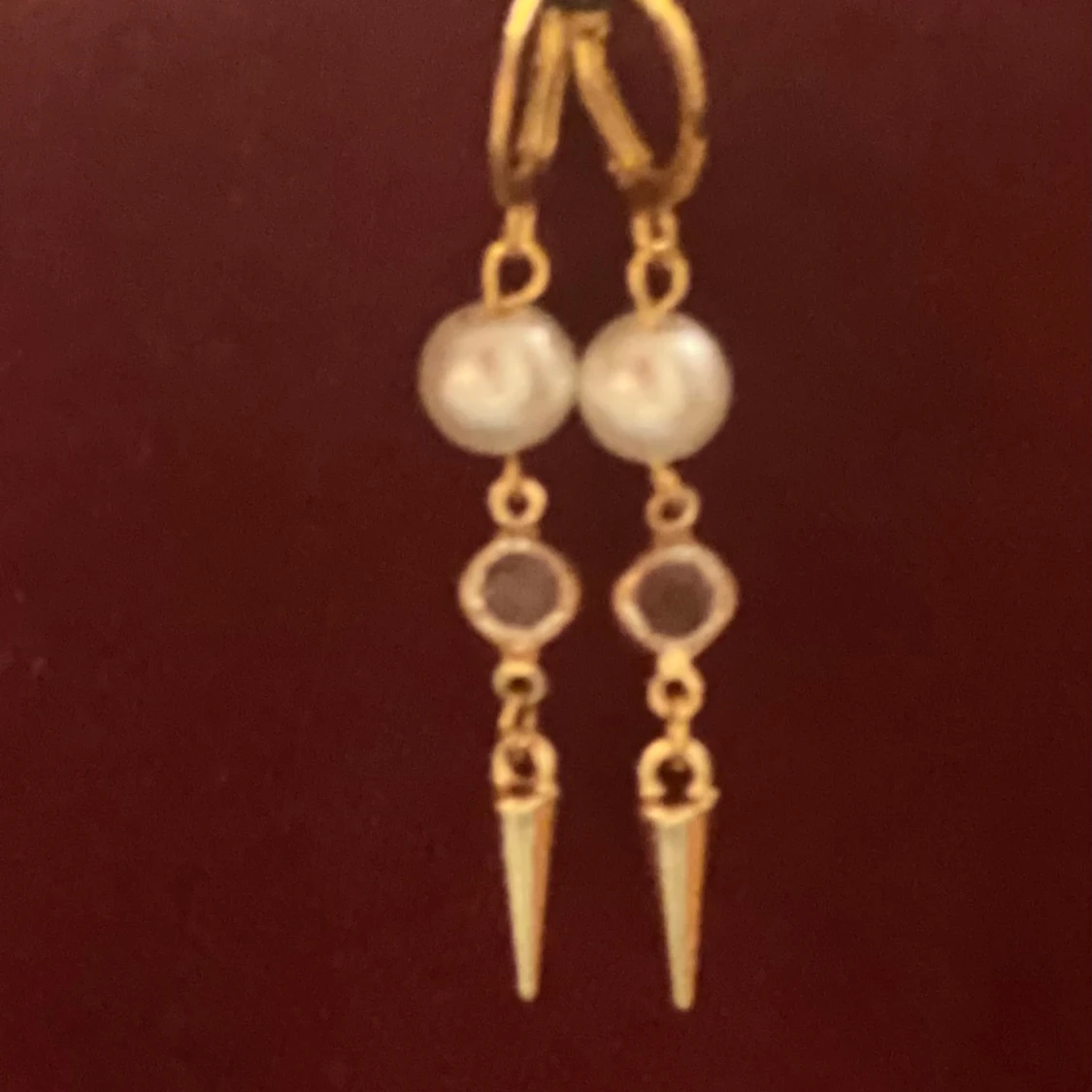 SNYGGASTE NITÖRHÄNGEN i guld - 91