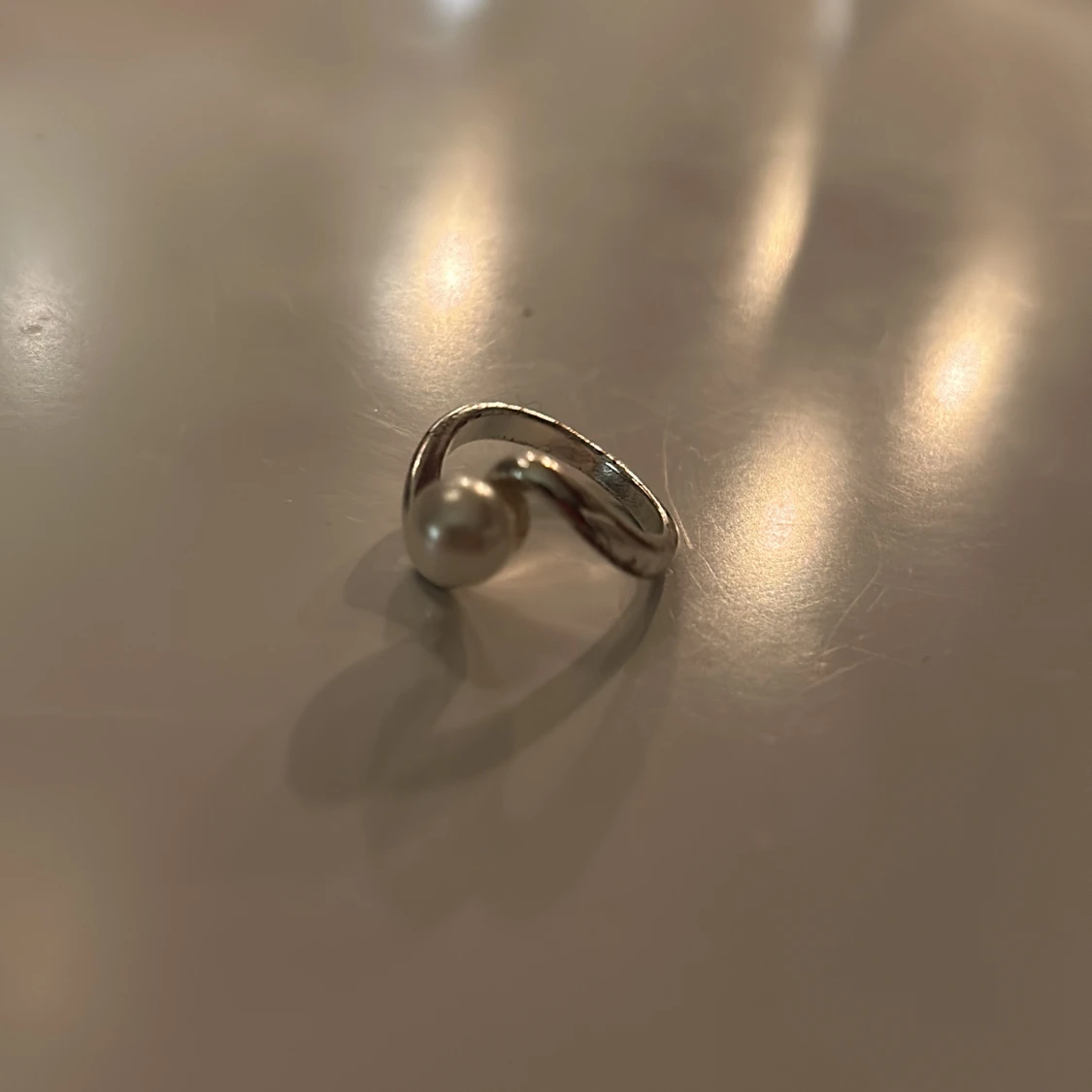 Silverring med pärla - 90