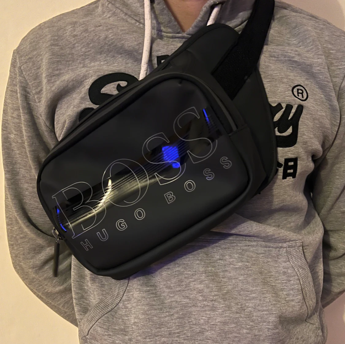 Svart midjeväska från Hugo Boss - 92