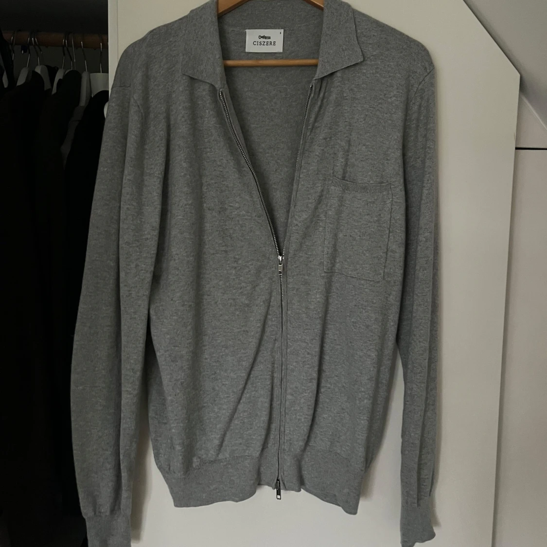 Grå tröja från Ciszere - 91