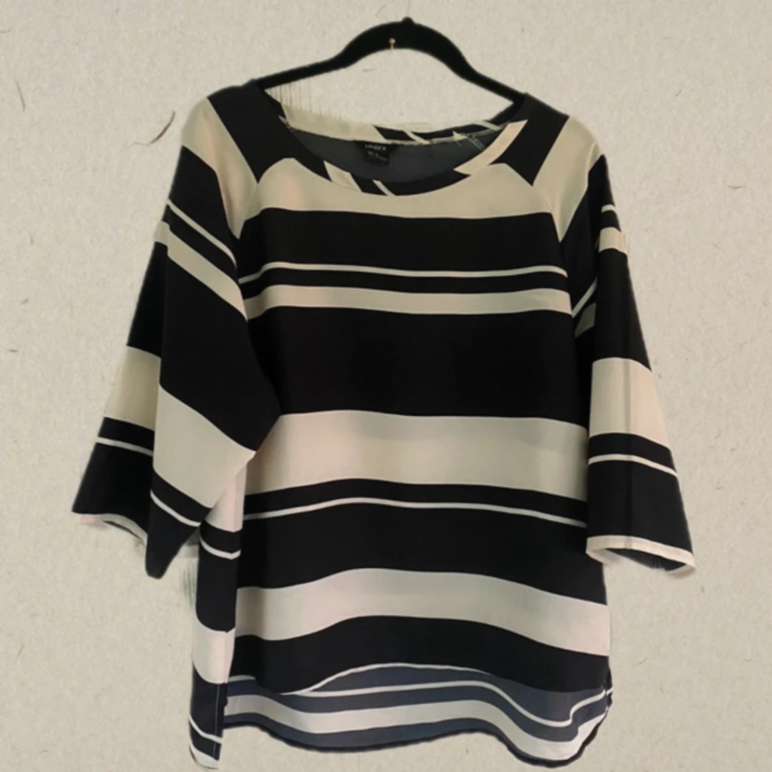 Randig polyester bok 