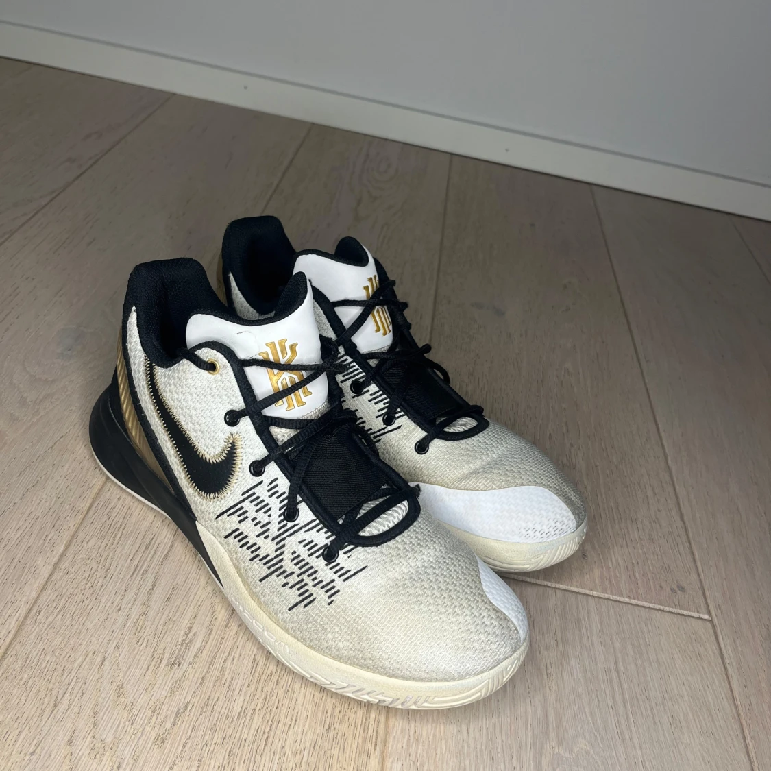 Kyrie flytrap 2 - 90