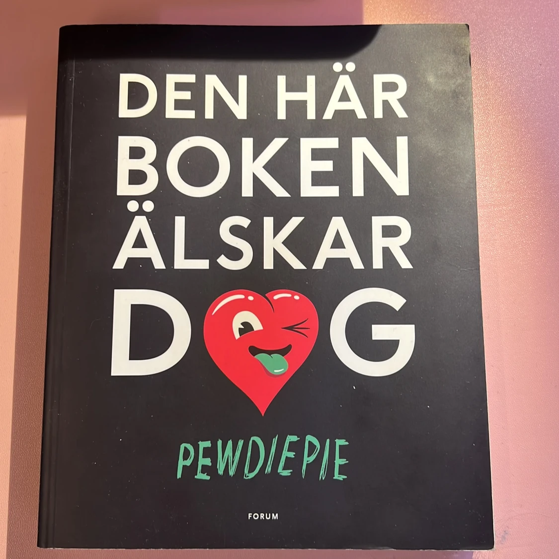 Pewdiepie Den här boken älskar dig