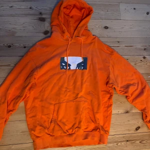 Vailent pure hoodie - Orange hoodie jag hade i några år och aldrig använder längre. I storlek L