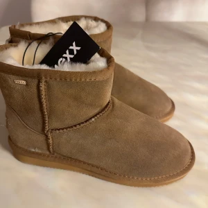 Helt nya vinterskor!!🤎😊 - Helt nya vinterskor!! Bruna i utsidan och beiga i insidan!!😊☺️🤎🫶🏼