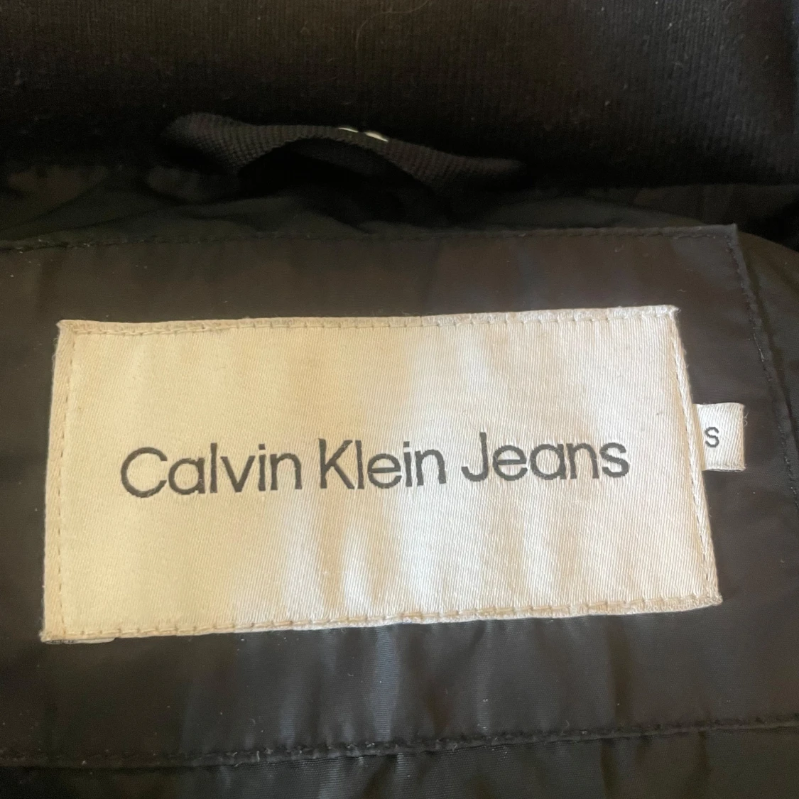 Calvin Klein Jacka - 90