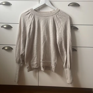 Tröja från only - Jätte bra skick inte använt så många gånger