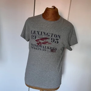 T-shirt - T-shirt med tryck