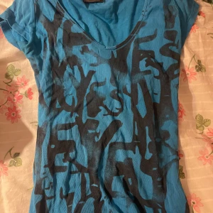 Tröja - Köpt second hand insydd i midjan