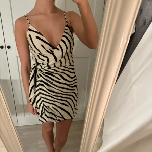 Kort klänning  - Bra skick! Kom privat för fler bilder 🤍