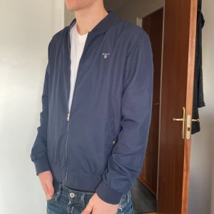 Gant jacka - Skick 8/10, sitter som S, pris ej hugget i sten!