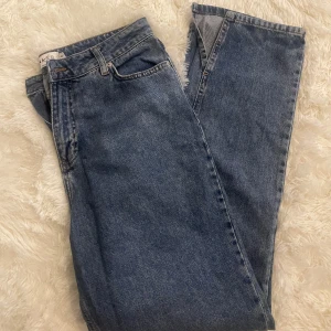 Jeans - Jeans. Använda några gånger Storlek 40