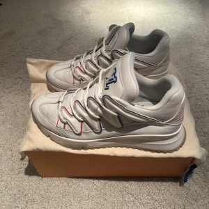 Louis vuitton  - Louis vuitton zigzag trainers. Storlek 9. Som nya,pris 2999kr 