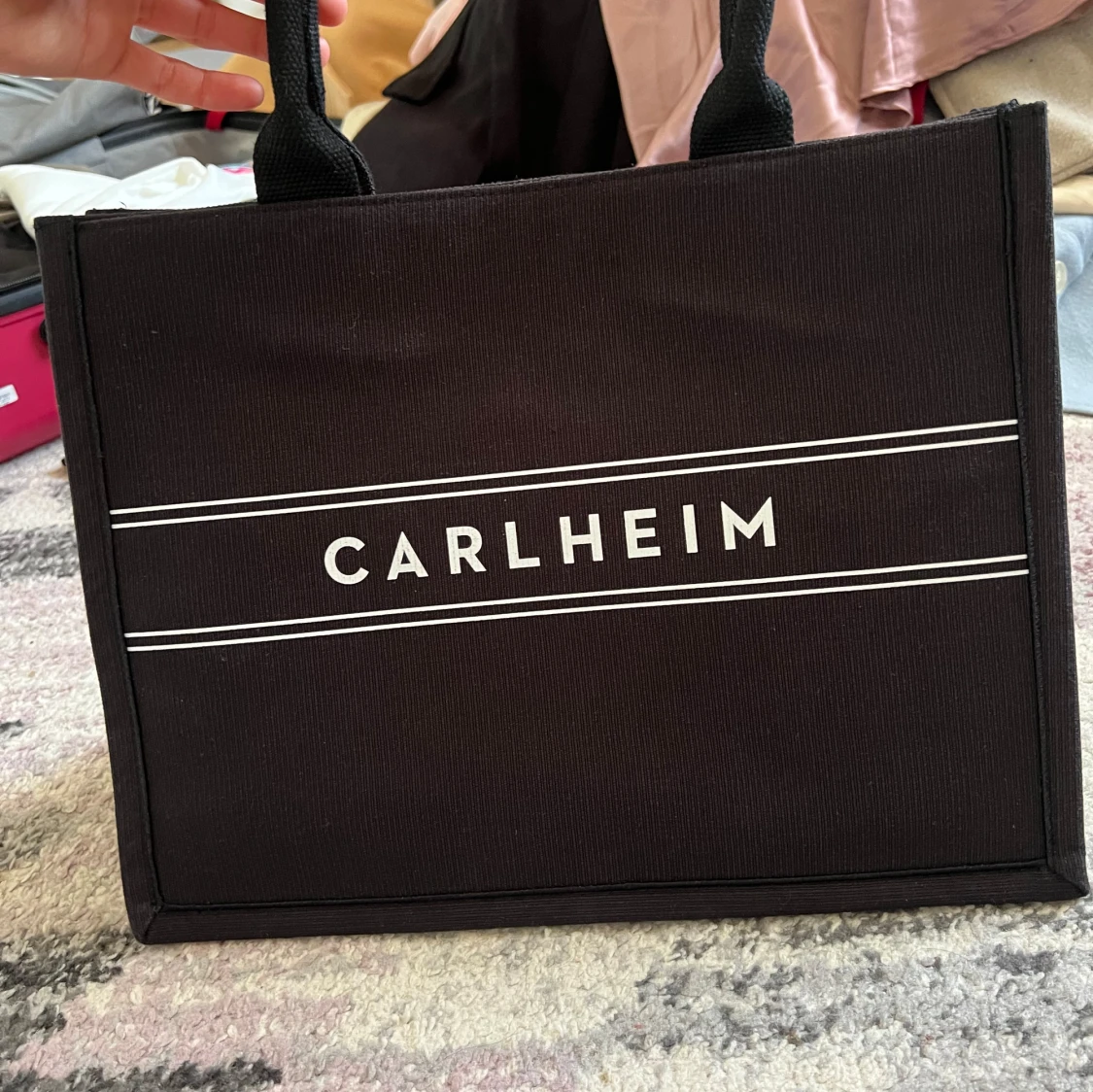 Svart väska från Carlheim