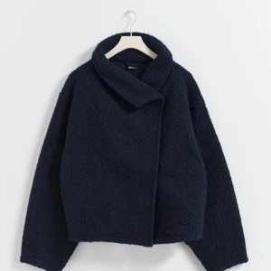 Supersnygg kappa - nu har jag valt att sälja min superfina ull-kappa ifrån ginatricot, då den bara kom till användning vid ett tillfälle tyvärr💞