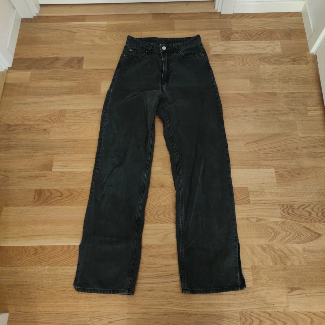 Svarta straight petite jeans