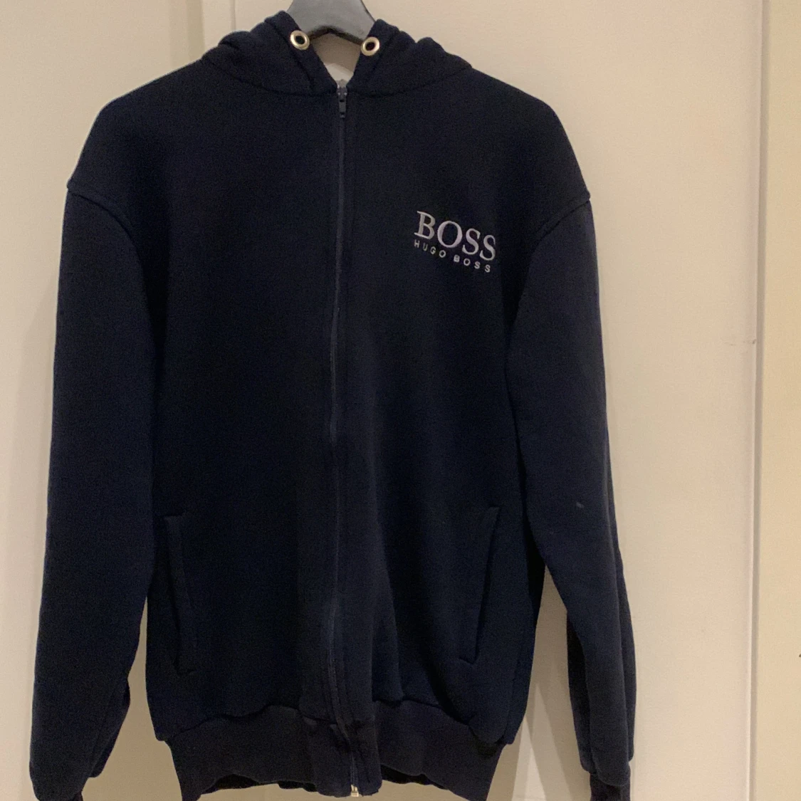 Svart hoodie från Hugo Boss - 1