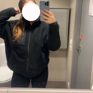 Fleece - Fleecejacka / tröja storlek M 💖