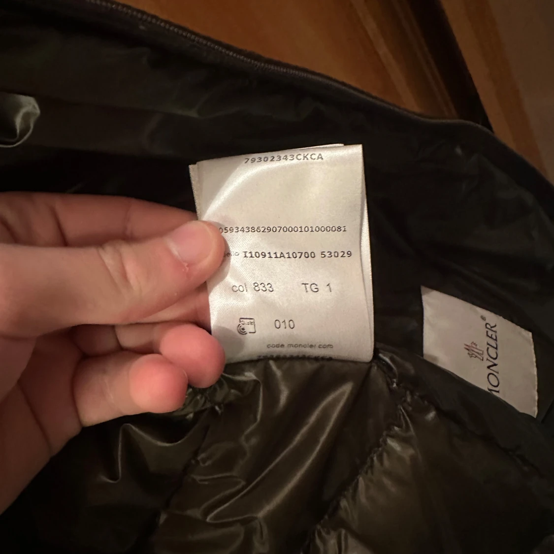 Grön GUI väst från Moncler - 4