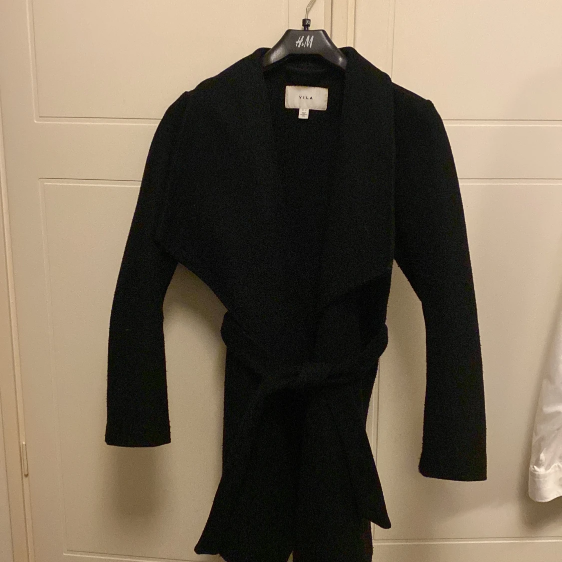 Svart kappa från Vila - 2