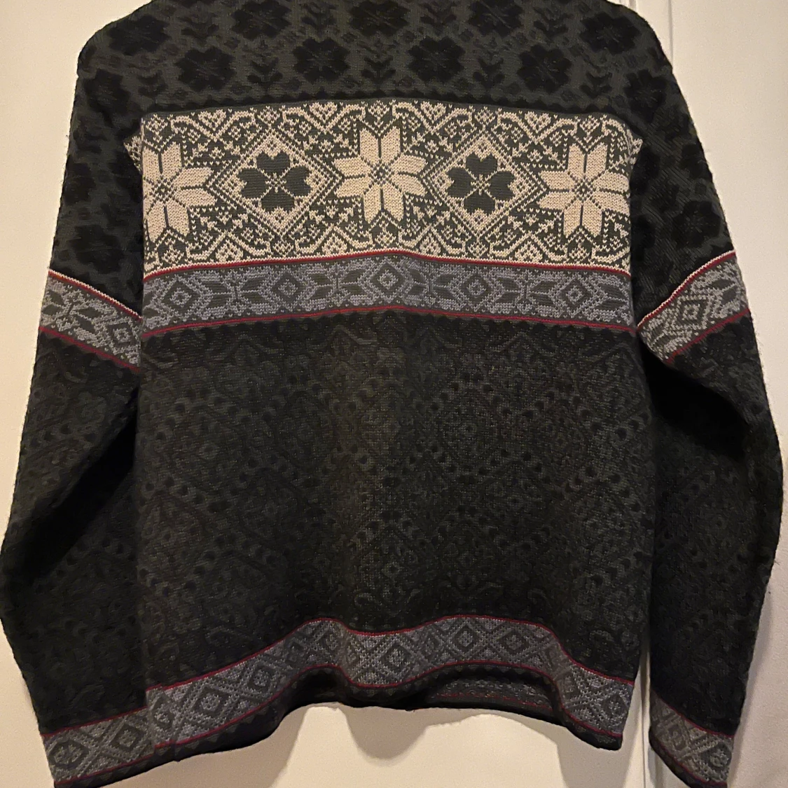 Mönstrad kofta från Gjestal - 1