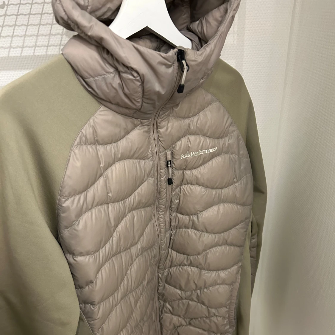 Beige jacka Peak Performance strl L - 4